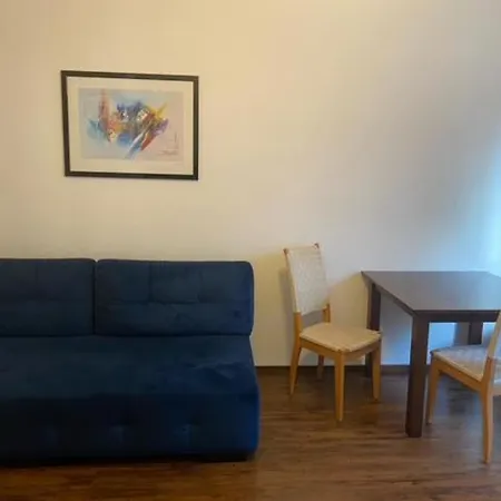 Apartment Laux
